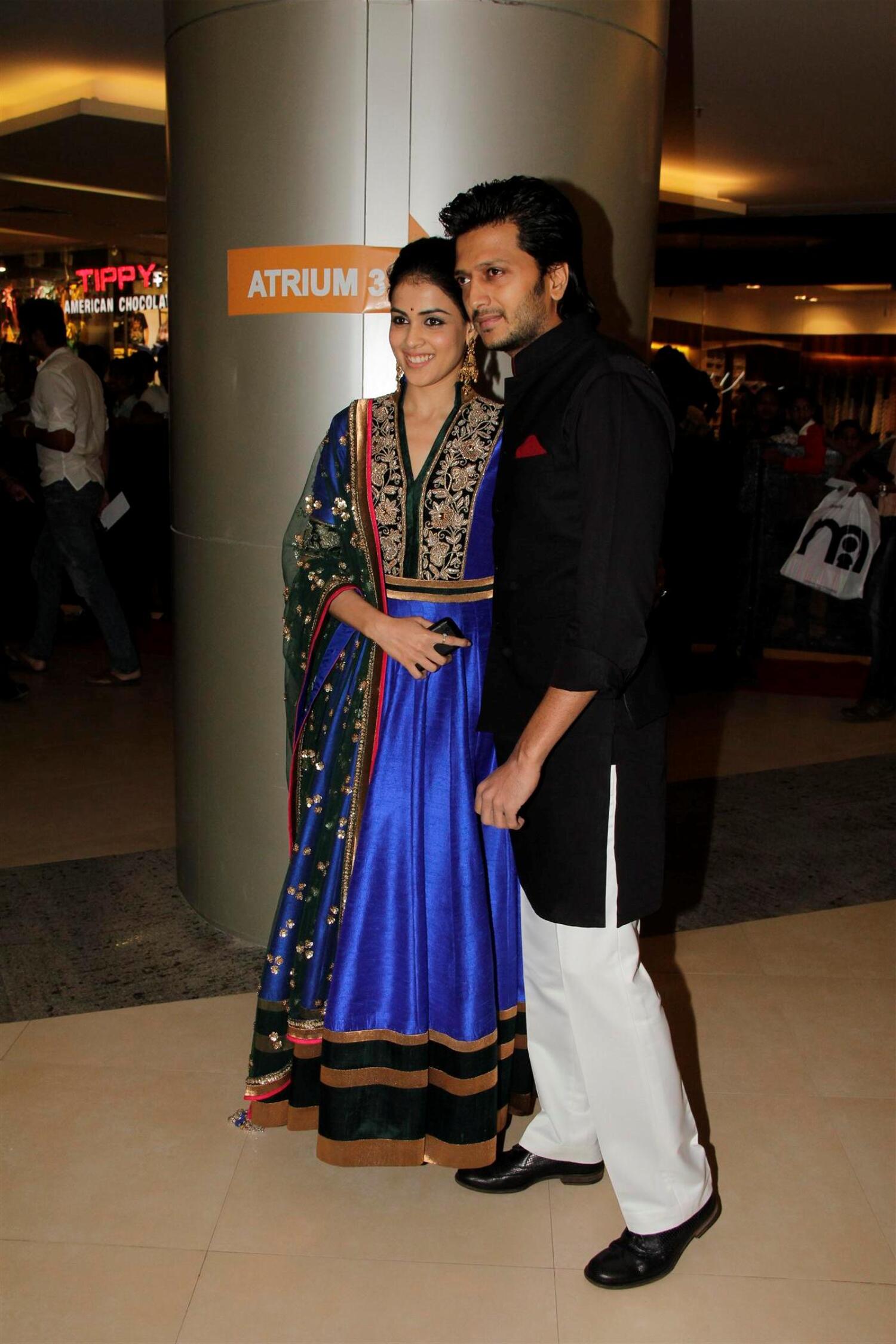 Ritesh Deshmukh with wife Genelia at DABANGG 2 Premiere at PVR Cinemas