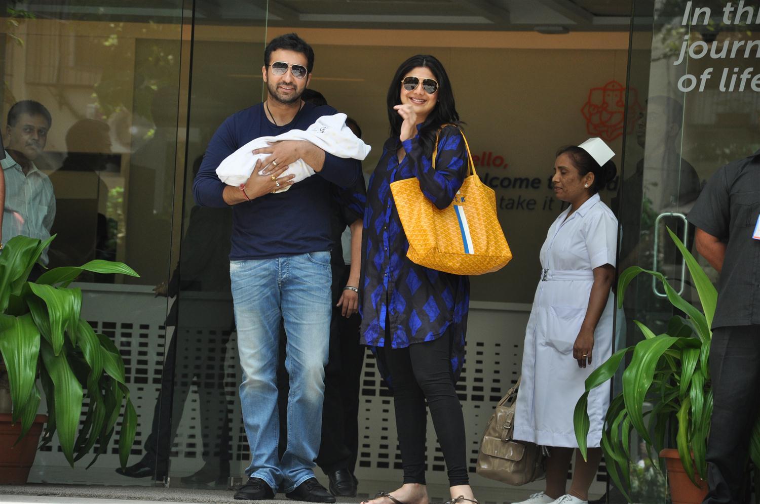 ... discharged-from-hospital-Hinduja-Healthcare-Boutique-in-Mumbai--2-.JPG