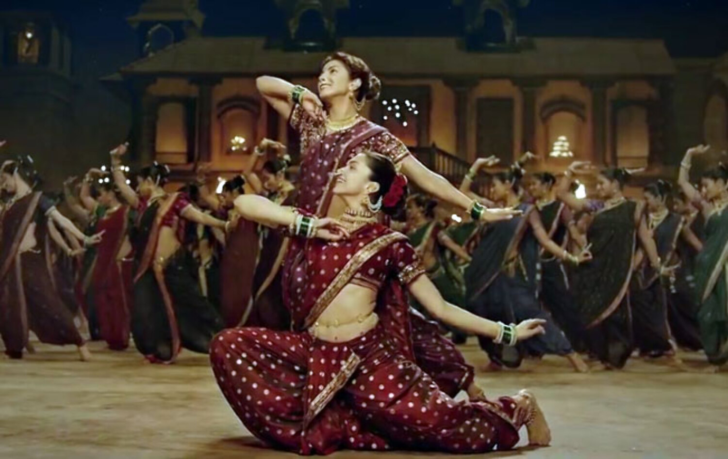 Pinga Song Movie Bajirao Mastani Deepika Padukone Priyanka Chopra Photo