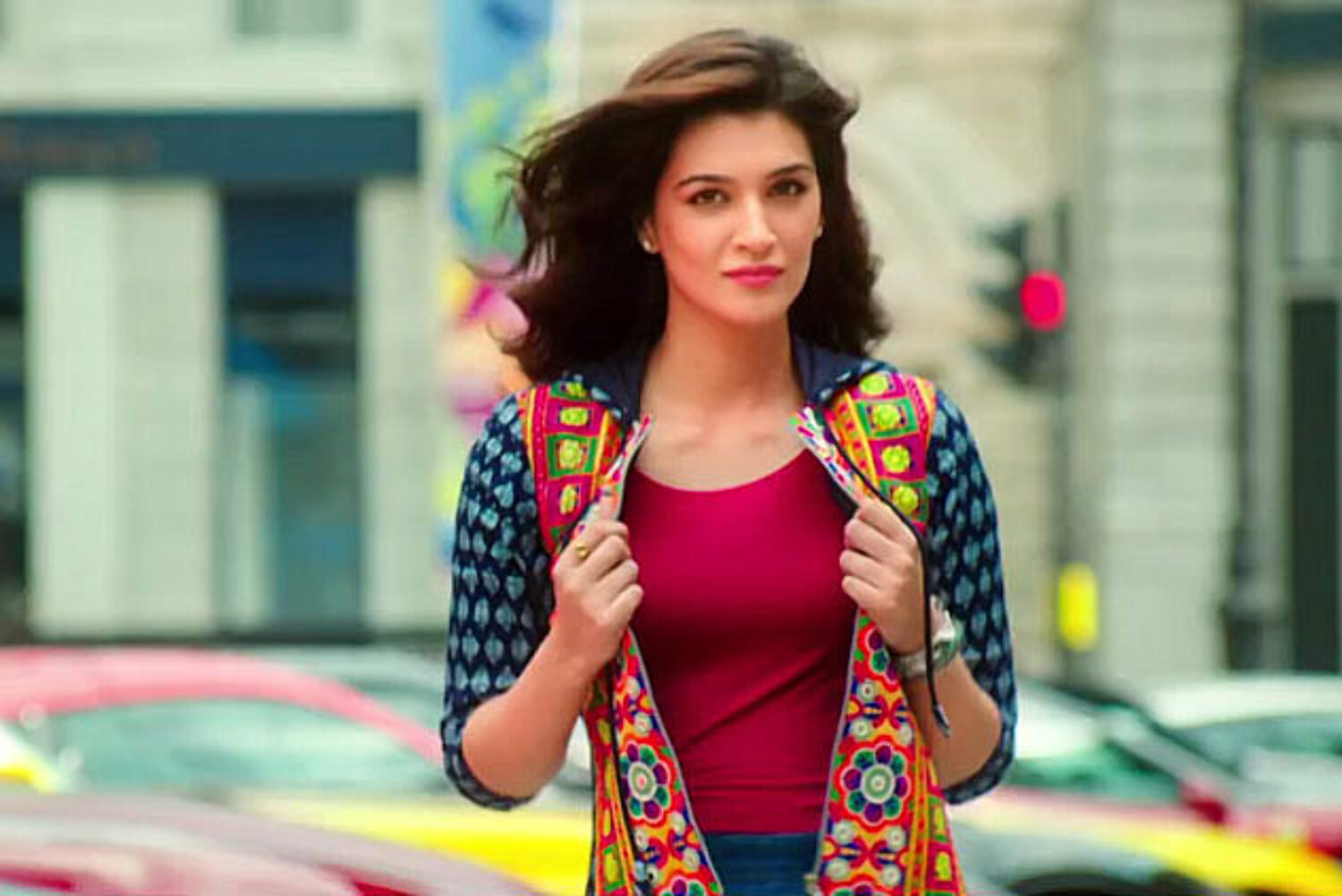 Kriti Sanon Movie DILWALE Pic : kriti sanon photos on Rediff Pages