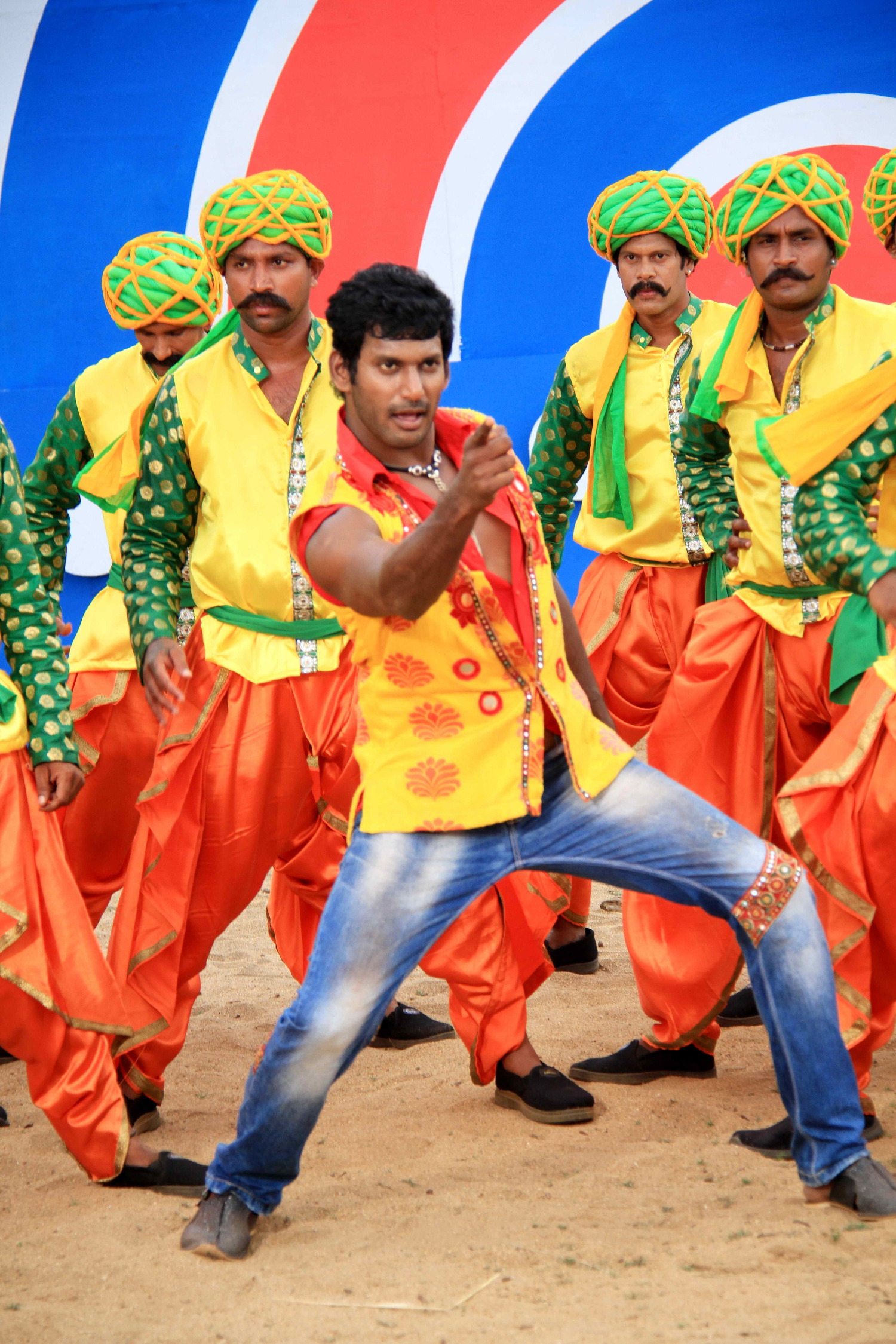 Vishal s Madha Gaja Raja Movie Song Still : madha gaja raja - photo 36 