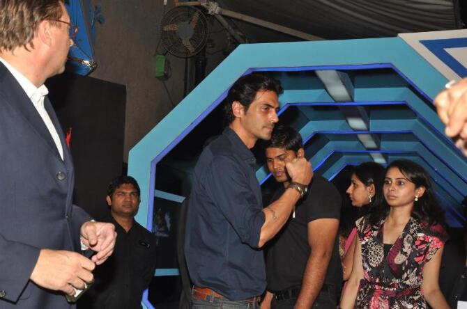 bollywood celebs at planet volkswagen launch at blue frog-photo1