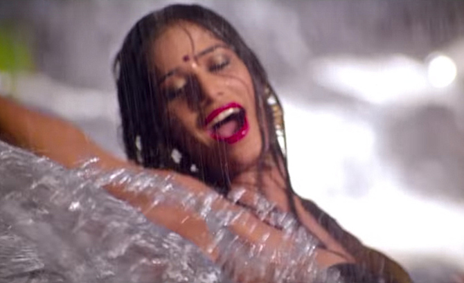 the journey of karma hindi movie photos-photo22
