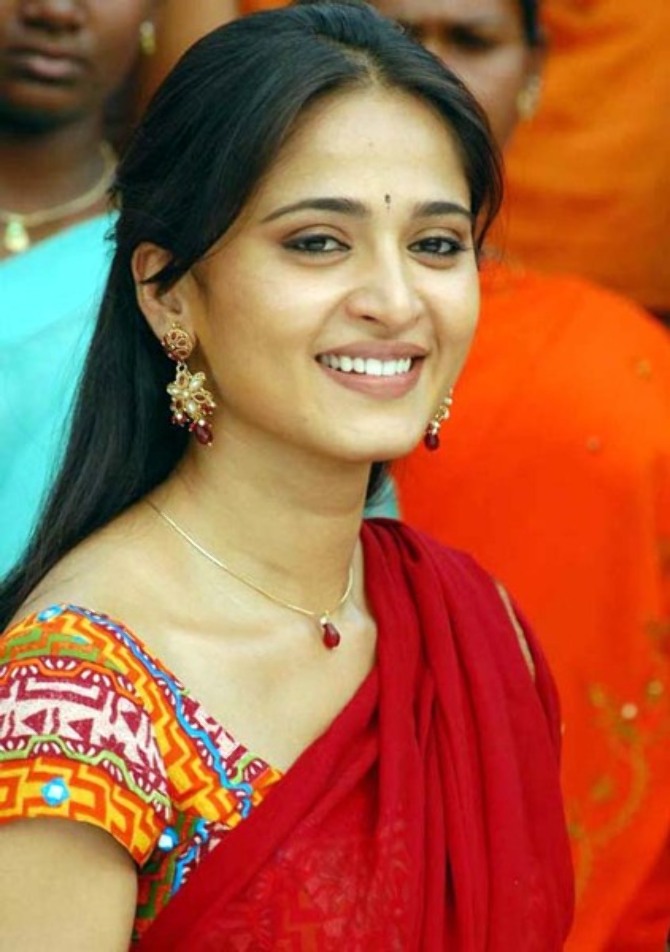 Anushka Shetty Smiling Photo