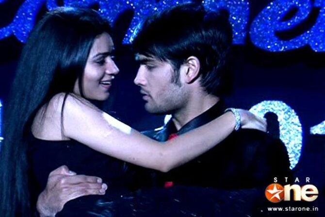 Abhay and Piya wallpaper