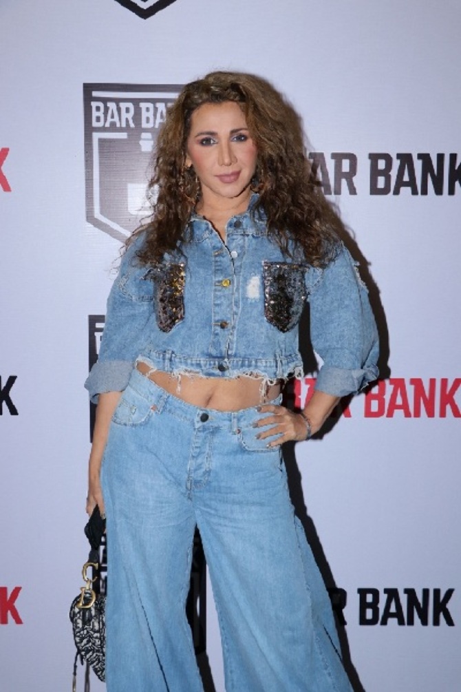 Ritu Shivpuri spotted at an exclusive event hosted by Restaurateur Mihir Desai and Kedar Gawade at Bar Bank in Juhu  2 