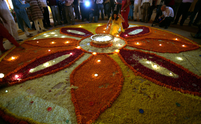 flower rangoli photo