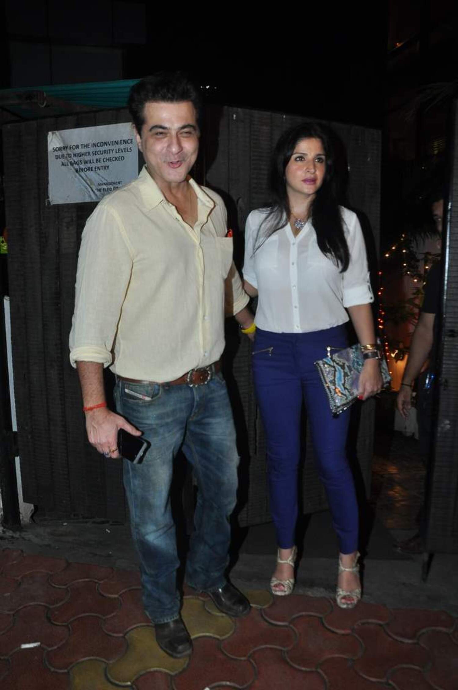 Sanjay Kapoor with wife Maheep Kapoor at Chunky Pandey s birthday party ...