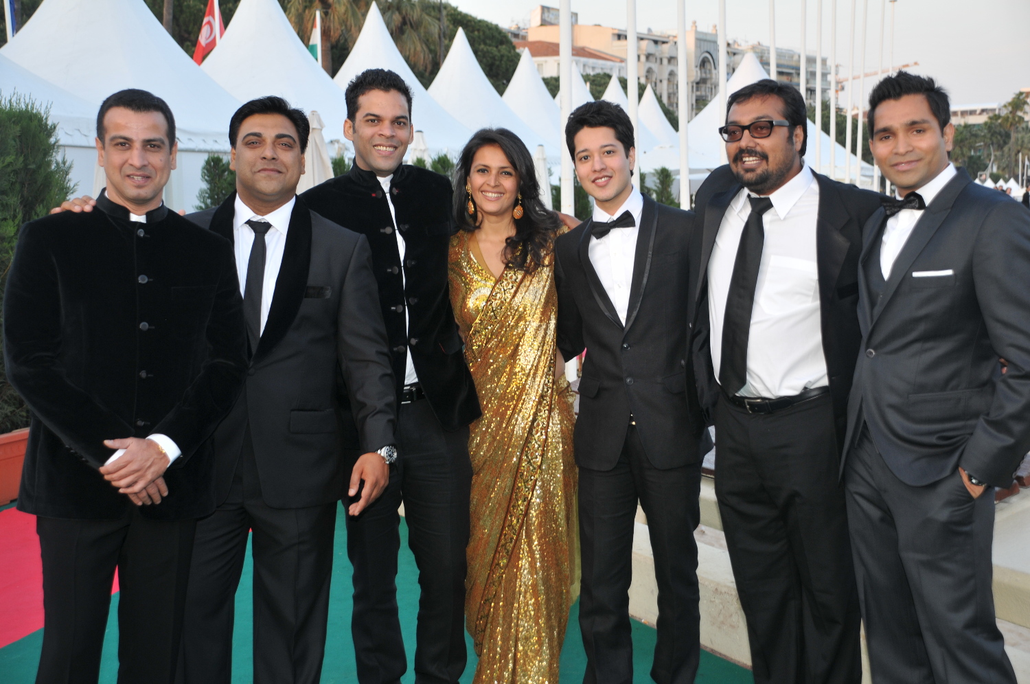 Ronit Roy Ram Kapoor Vikramaditya Motwane Ishika Mohan Motwane Rajat Barmecha Anurag Kashyap Sanjay Singh Udaan On Rediff Pages Together ishika and honori are as cute as they are clumsy. ronit roy ram kapoor vikramaditya