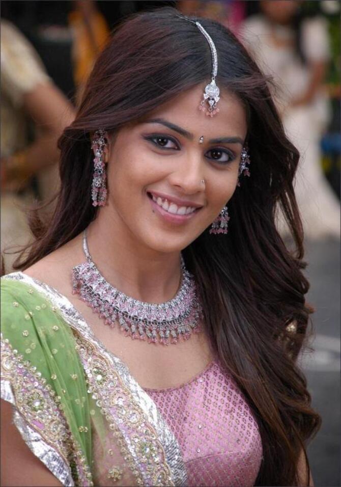 Genelia D Souza Wallpaper 9 My World On Rediff Pages